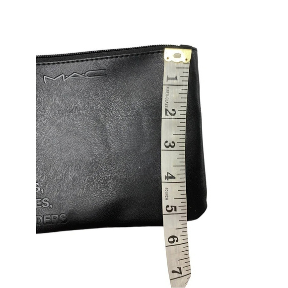 MAC All ages All races All genders make up bag - Picture 6 of 6